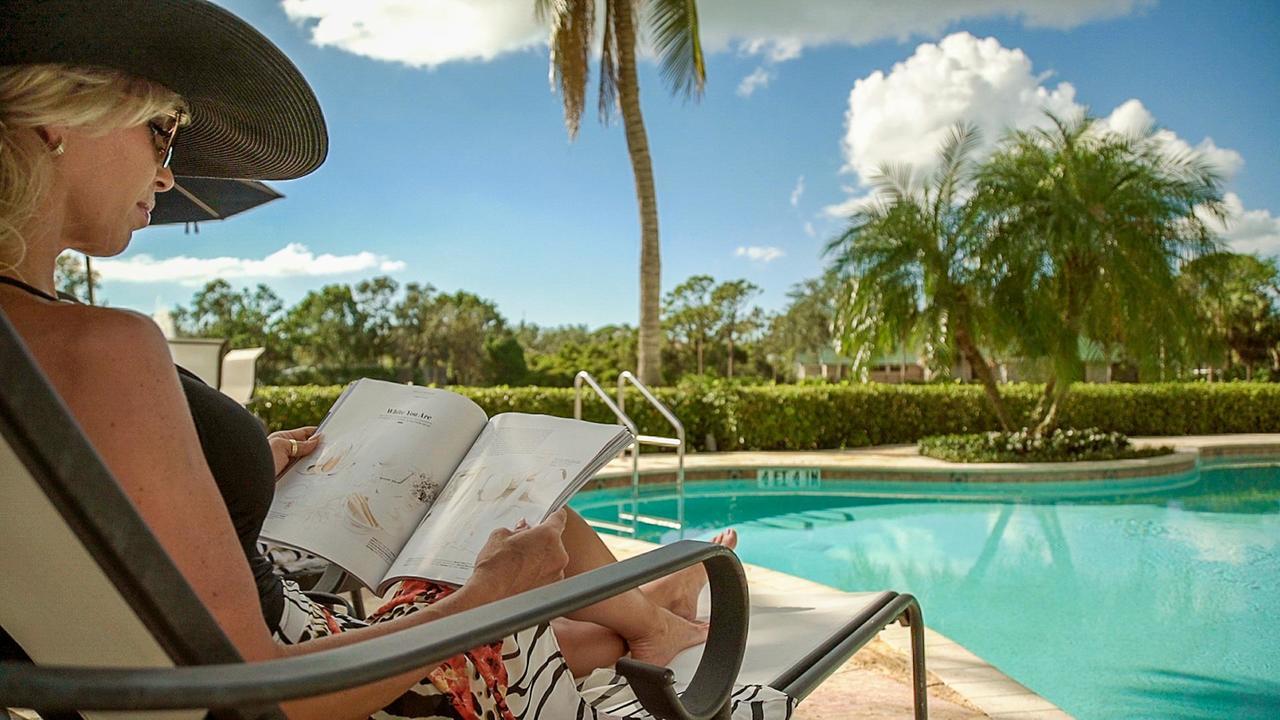 イン アット ペリカン ベイ North North Naples エクステリア 写真