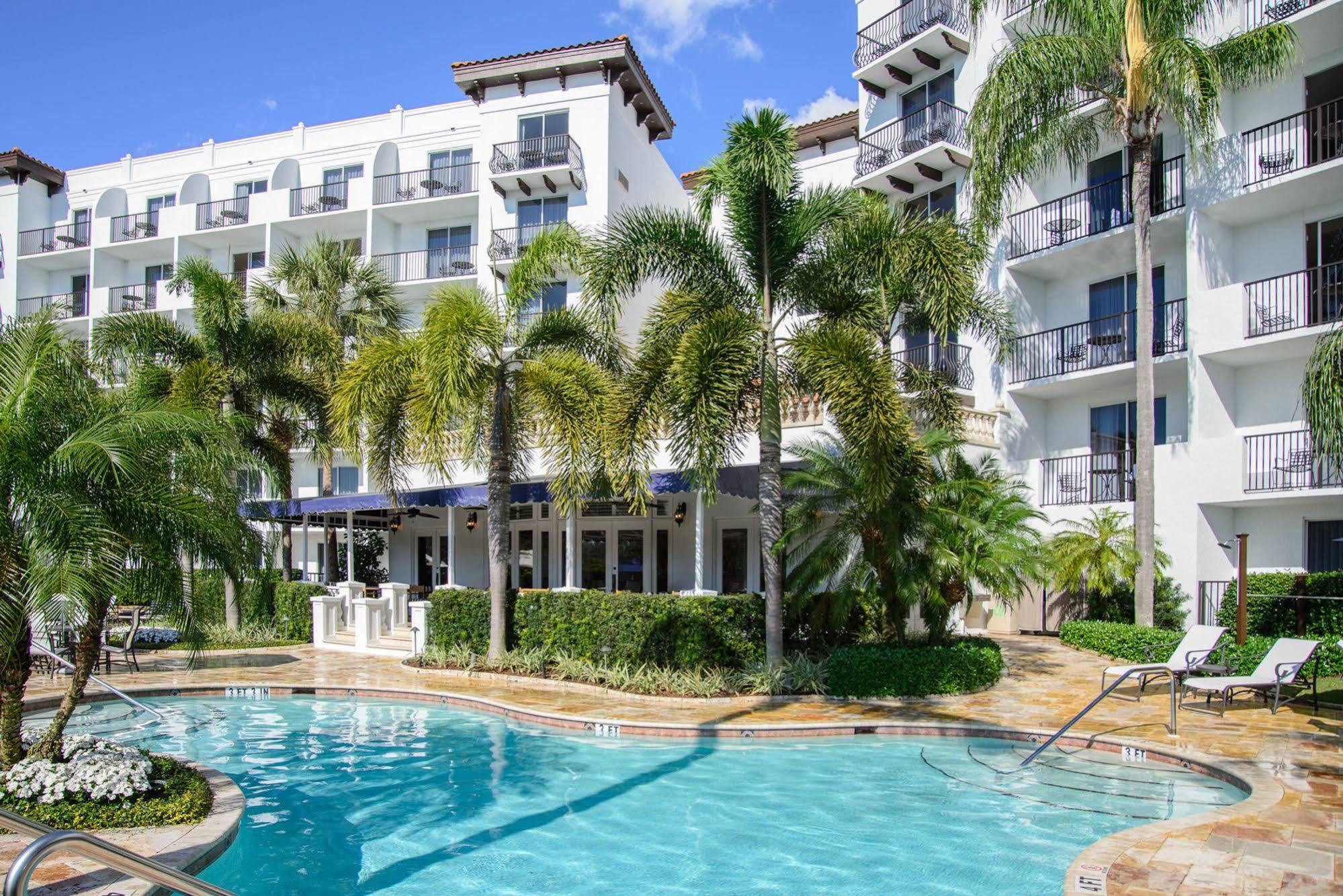 イン アット ペリカン ベイ North North Naples エクステリア 写真